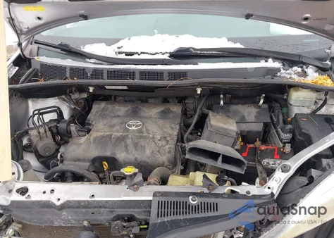 2011 Toyota Sienna Le V6 from USA, damaged, VIN 5TDKK3DC5BS025940